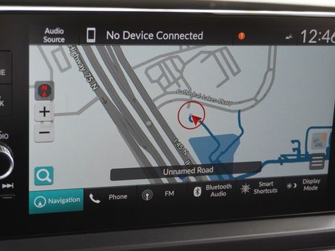 Used 2025 Honda Pilot Touring image 17