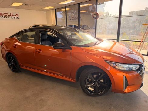 Used 2024 Nissan Sentra SR w/ SR Premium Package FWD image 4