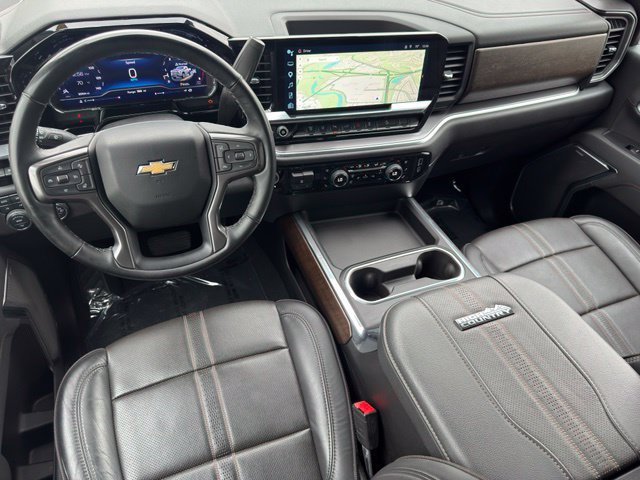 Used 2025 Chevrolet Silverado 3500 High Country w/ Technology Package AWD/4WD image 11