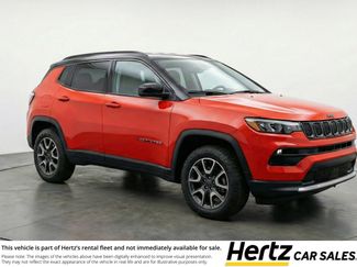 Used 2025 Jeep Compass Trailhawk video 1
