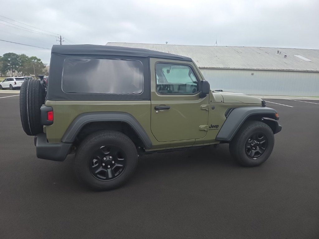 Used 2025 Jeep Wrangler Sport AWD/4WD image 13
