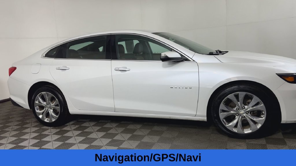 Used 2018 Chevrolet Malibu Premier FWD image 3