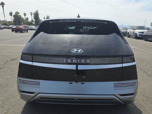 Used 2024 Hyundai Ioniq 5 Limited image 5