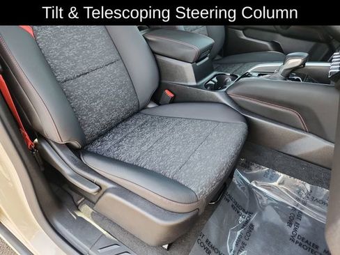 Used 2023 Chevrolet Colorado Z71 w/ Z71 Convenience Package 2 image 25