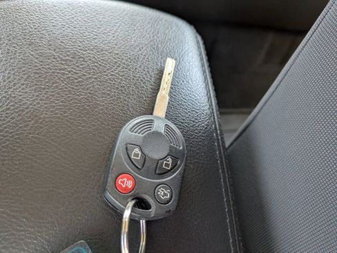 Used 2014 Ford Focus SE w/ SE Winter Package image 25