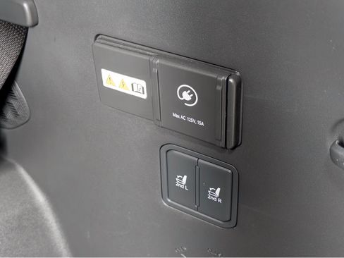 Used 2024 Kia EV9 GT-Line AWD/4WD image 34