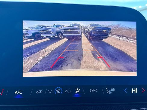 New 2026 Chevrolet Traverse Z71 w/ LPO, Floor Liner Package image 39