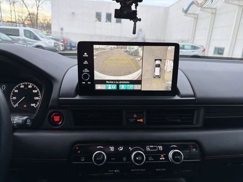 Used 2023 Honda Pilot TrailSport image 28