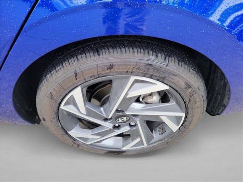 Used 2025 Hyundai Elantra Sport w/ Cargo Package image 12