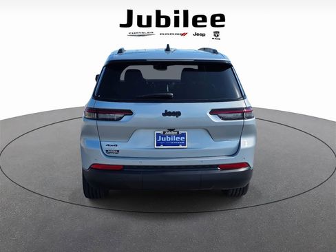New 2025 Jeep Grand Cherokee L Altitude image 3