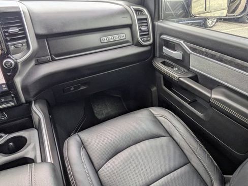 Used 2022 RAM 2500 Big Horn w/ Level C Equiment Group AWD/4WD image 17