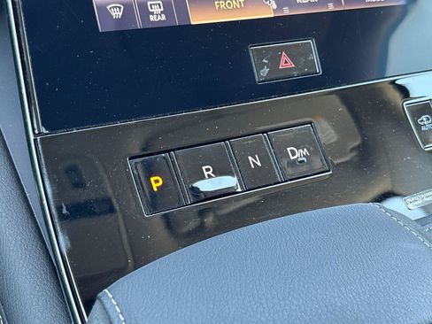 Used 2025 INFINITI QX80 Sensory AWD/4WD image 28