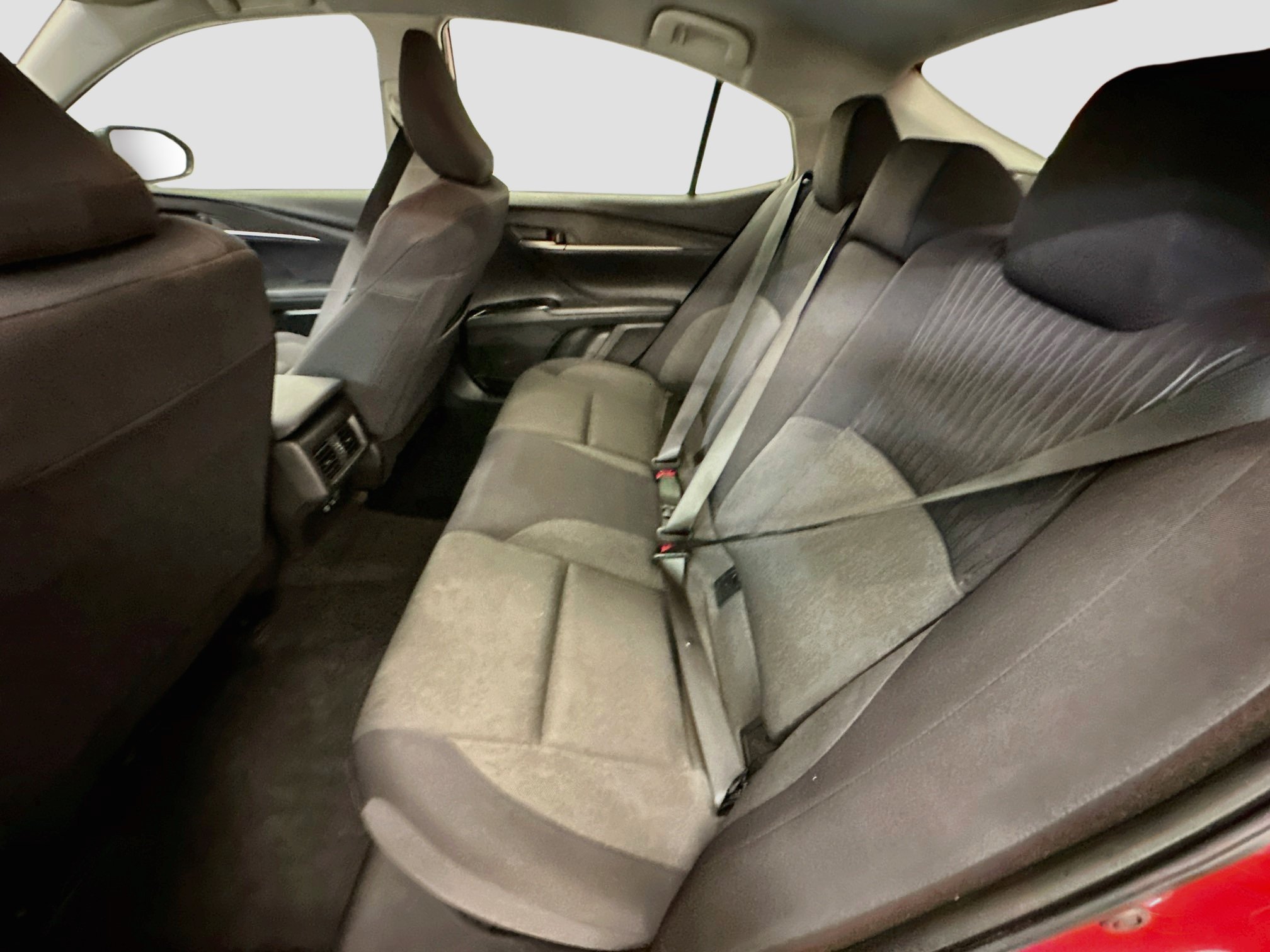 Used 2025 Toyota Camry LE FWD image 28