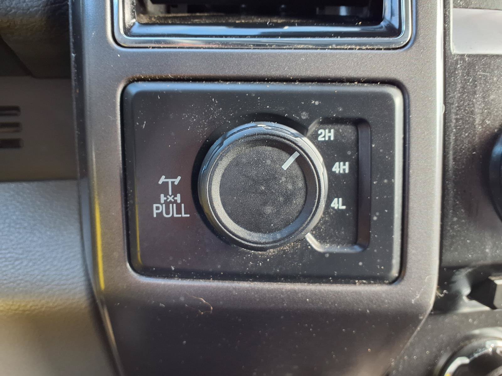 Used 2018 Ford F150 XLT w/ Equipment Group 302A Luxury AWD/4WD image 9
