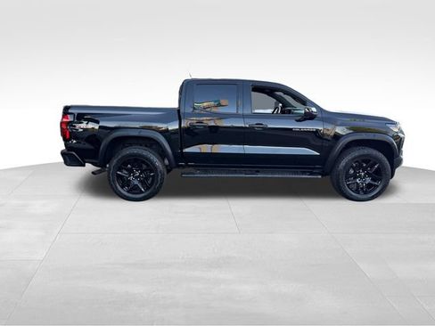 Used 2024 Chevrolet Colorado Trail Boss w/ Technology Package AWD/4WD image 6
