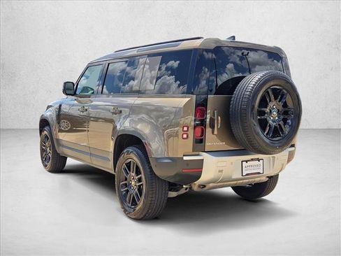 Used 2025 Land Rover Defender 110 S AWD/4WD image 8