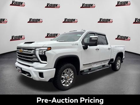 Used 2024 Chevrolet Silverado 2500 High Country w/ Technology Package AWD/4WD image 1