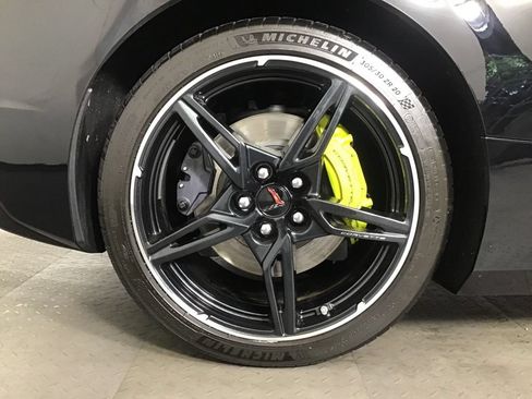Used 2021 Chevrolet Corvette Stingray Preferred Cpe w/ Z51 Performance Package RWD image 13