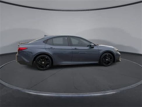 Used 2026 Toyota Camry SE w/ Convenience Package image 9