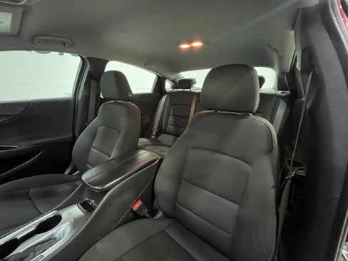 Used 2020 Chevrolet Malibu LT FWD image 12