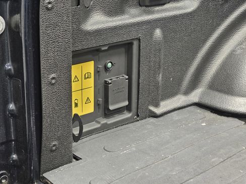 Used 2023 Ford F150 Lightning XLT image 15