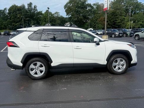 Certified 2020 Toyota RAV4 XLE w/ Convenience Package AWD/4WD image 10
