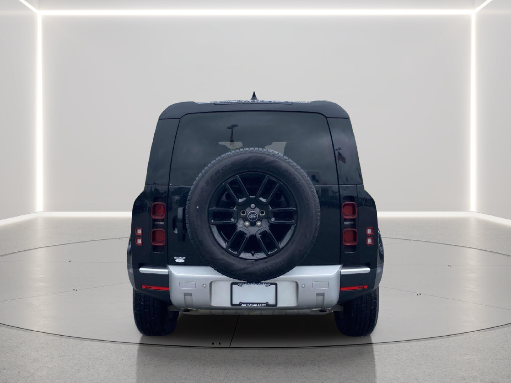 Used 2025 Land Rover Defender 110 S AWD/4WD image 4