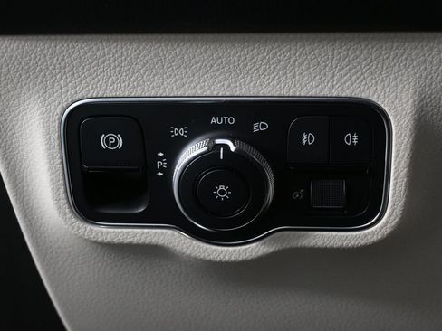Certified 2020 Mercedes-Benz GLB 250 image 9