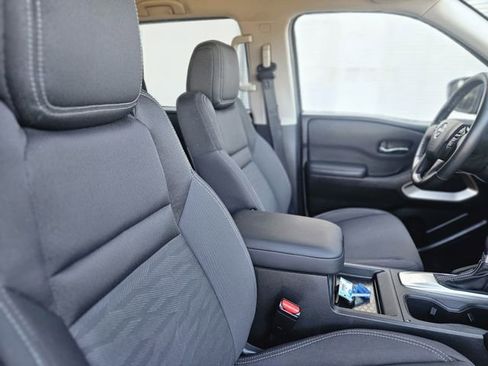 Used 2022 Nissan Frontier SV image 27