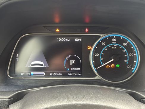 Used 2020 Nissan Leaf SV w/ SV Technology Package FWD image 30