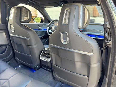 Used 2023 BMW 740i RWD image 44