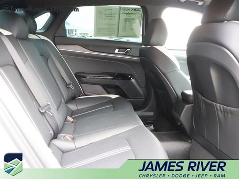 Used 2025 Kia K5 GT-Line AWD/4WD image 12