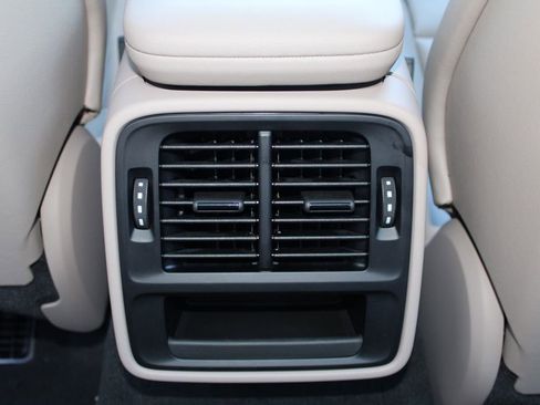 Used 2025 Porsche Taycan 4S AWD/4WD image 30
