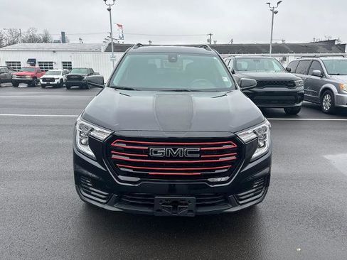 Used 2024 GMC Terrain SLE w/ Driver Convenience Package image 6