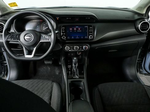 Used 2023 Nissan Kicks SV image 17