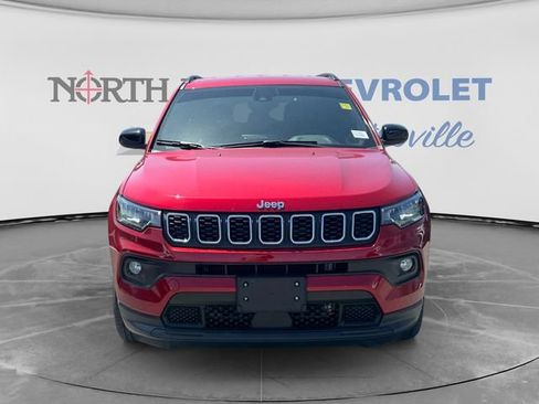 Used 2025 Jeep Compass Latitude AWD/4WD image 8