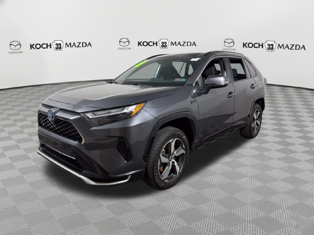 Used 2022 Toyota RAV4 SE w/ Weather & Moonroof Package AWD/4WD image 3