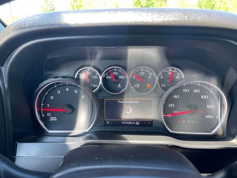 Used 2021 Chevrolet Silverado 2500 Custom w/ Custom Value Package AWD/4WD image 9