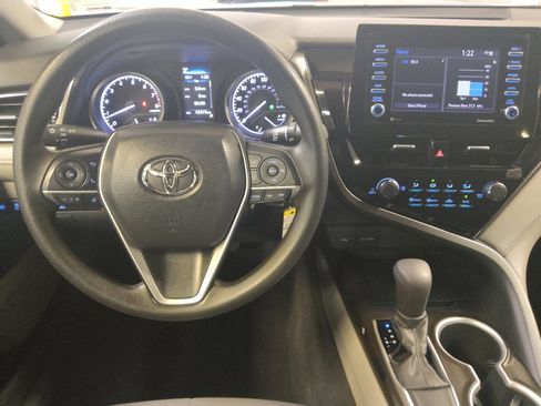 Used 2021 Toyota Camry LE image 22