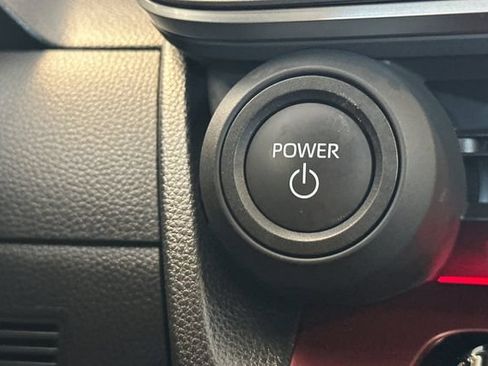 Used 2025 Toyota Prius Plug-In Hybrid FWD image 25