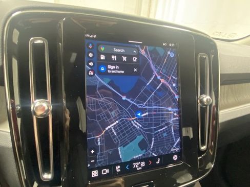 Certified 2025 Volvo XC40 B5 Ultra image 19