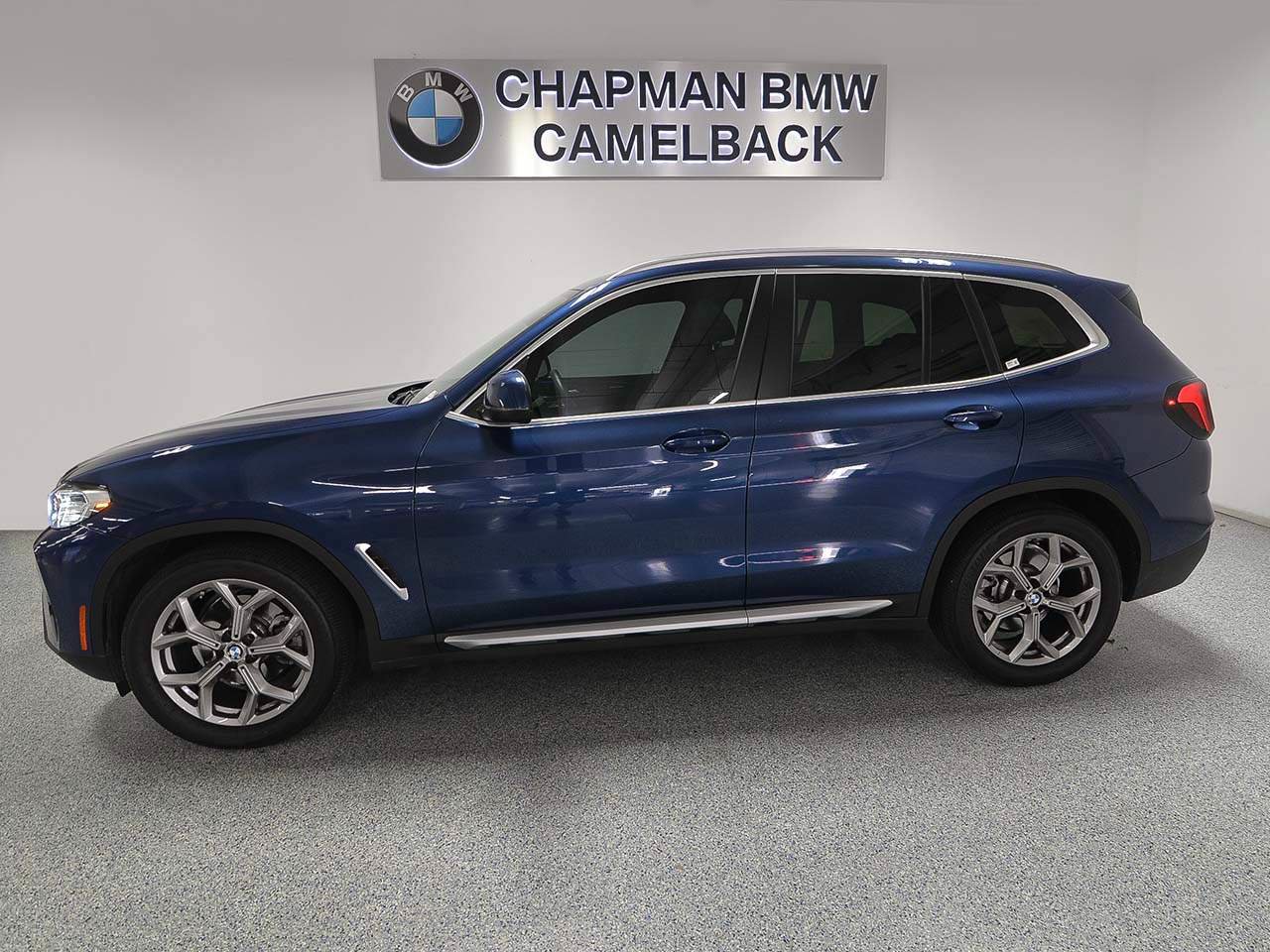 Used 2022 BMW X3 sDrive30i w/ Convenience Package RWD image 3