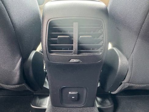Used 2020 Ford Escape SE AWD/4WD image 18