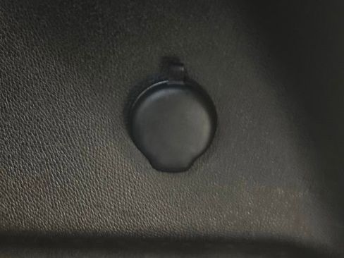 Used 2022 Chevrolet Equinox LS w/ LPO, Floor Liner Package image 34