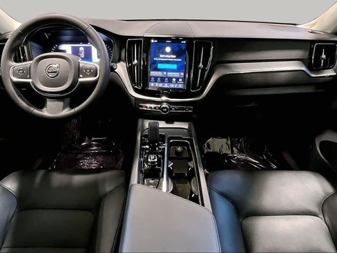 Certified 2024 Volvo XC60 B5 Core w/ Climate Package AWD/4WD image 15