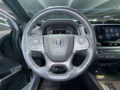 Used 2024 Honda Passport EX-L image 15