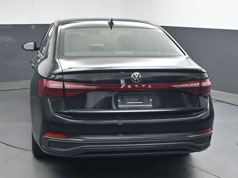 Used 2025 Volkswagen Jetta Sport FWD image 6