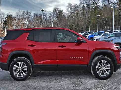 Used 2025 Chevrolet Equinox LT image 6