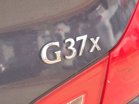 Used 2013 INFINITI G37 x w/ Premium Pkg image 6