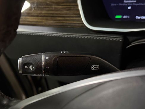 Used 2015 Tesla Model S 85 image 20